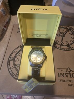 Invicta Pro Diver Black and Yellow/Green Men's Watch